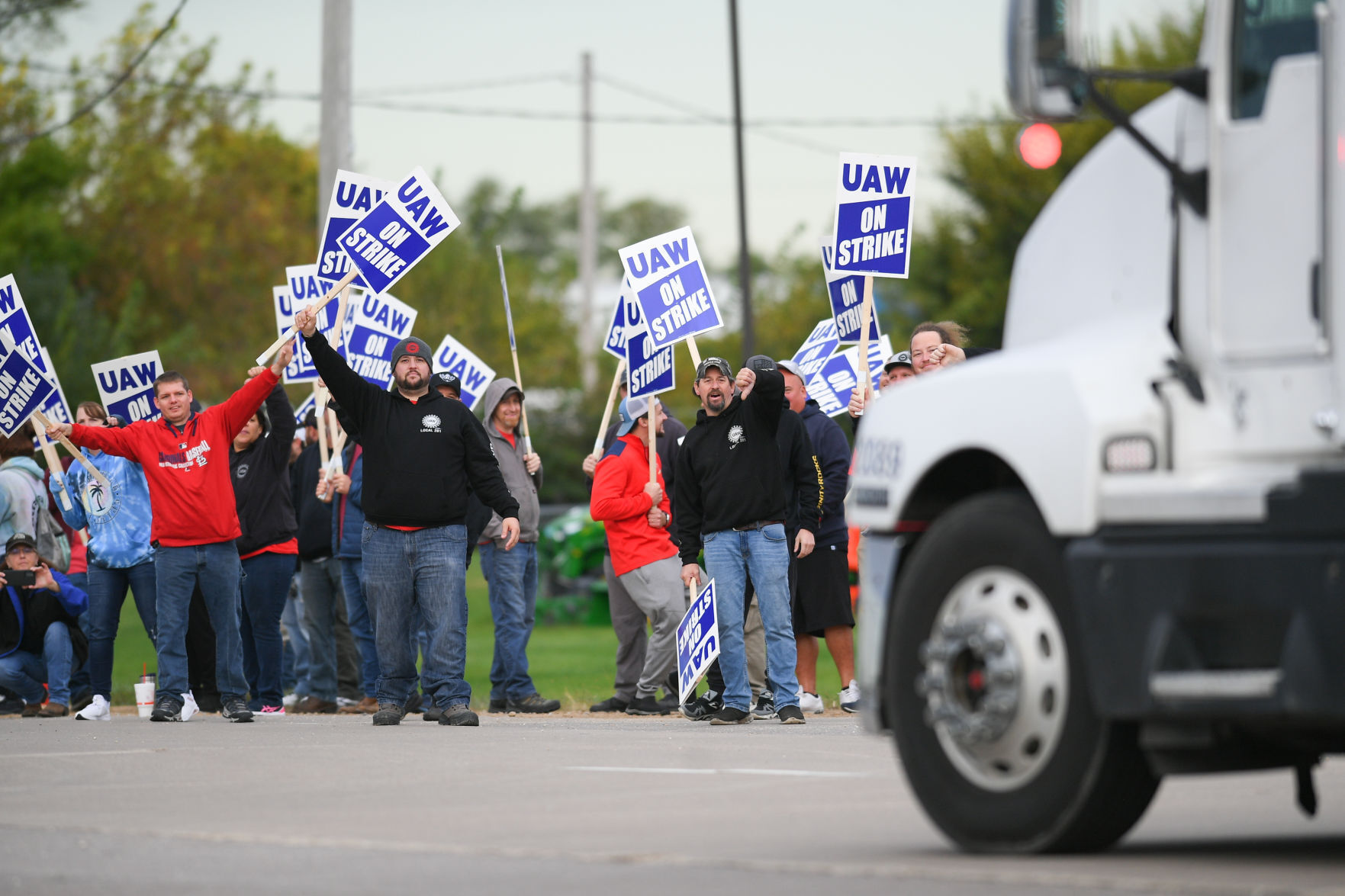 101321-qc-nws-deerestrike-008